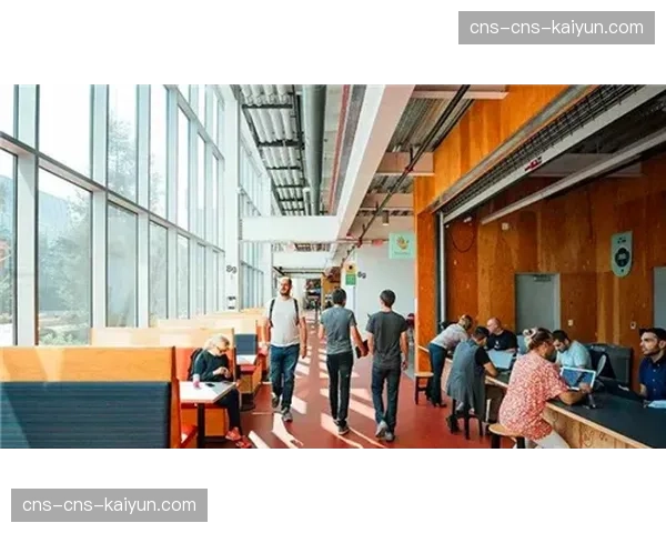 特写：一间位于硅谷的暗房，工程师们正在为总决赛调试新一代8K HDR转播车